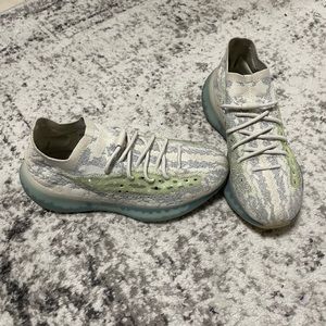 YEEZY BOOST 380
"Alien Blue"